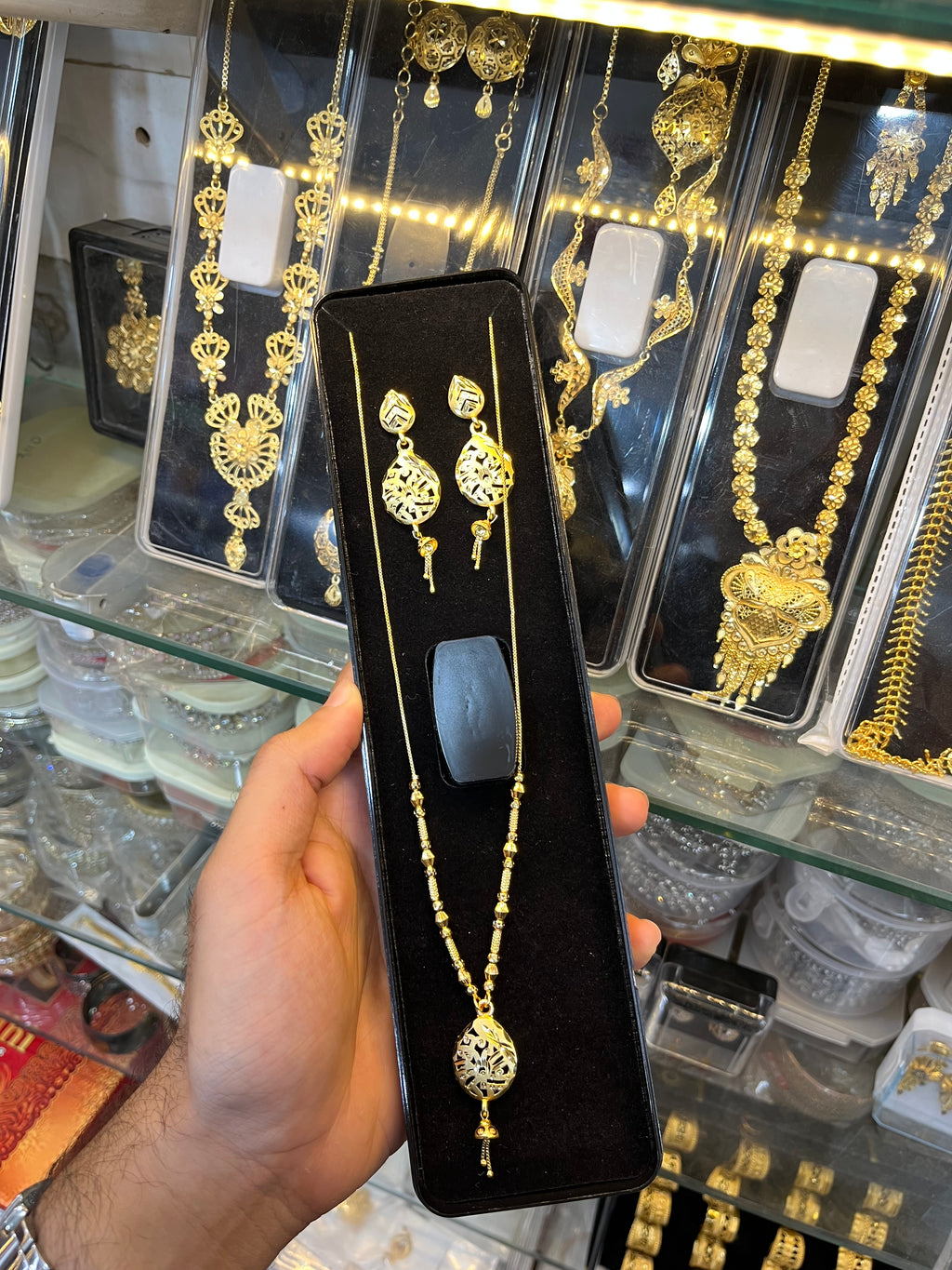 Micro Gold Delicate Pendant Set🌟