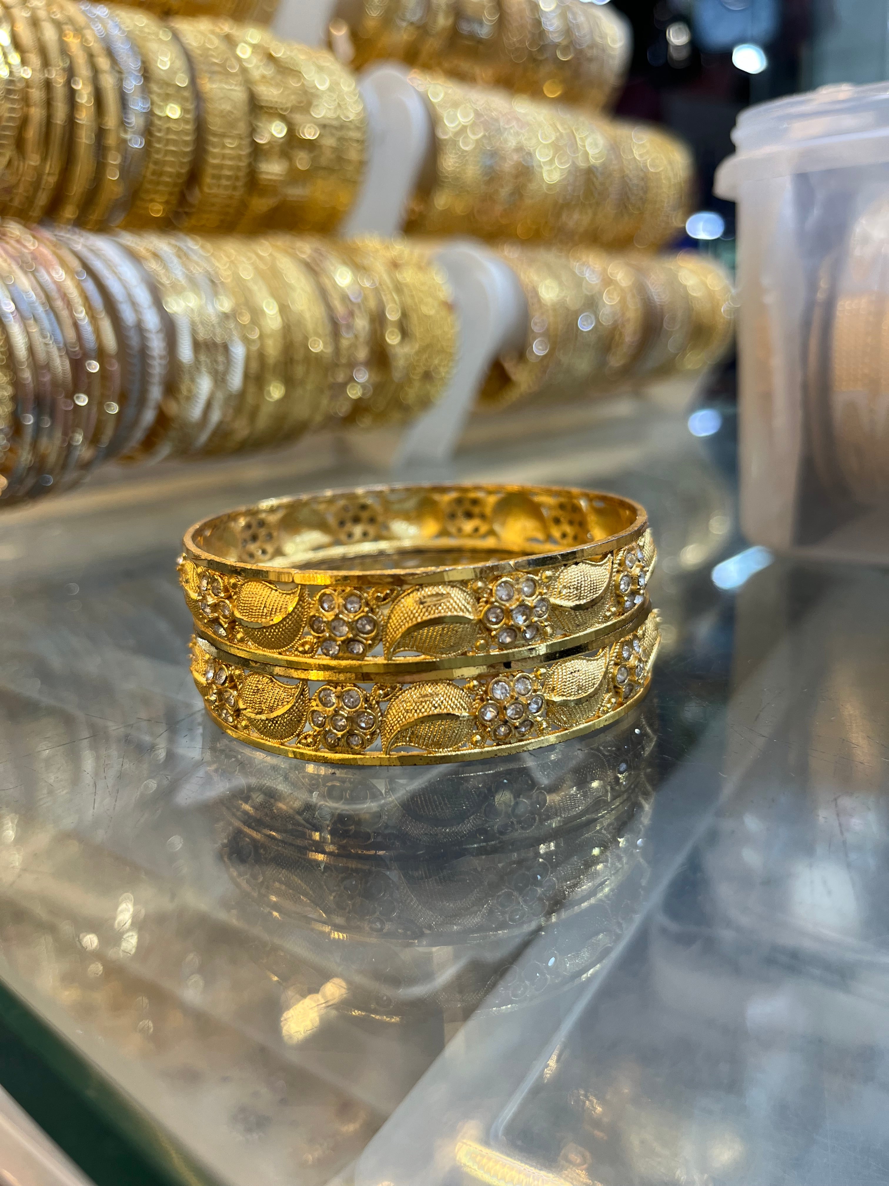 Diamond gold finishing kada