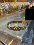 Channel bracelet
