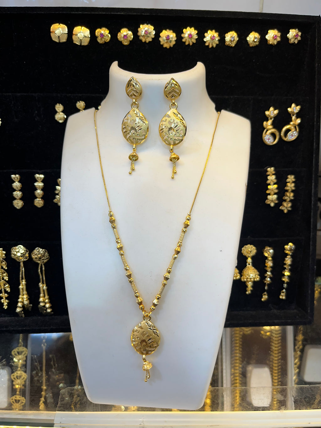 Micro Gold Delicate Pendant Set🌟
