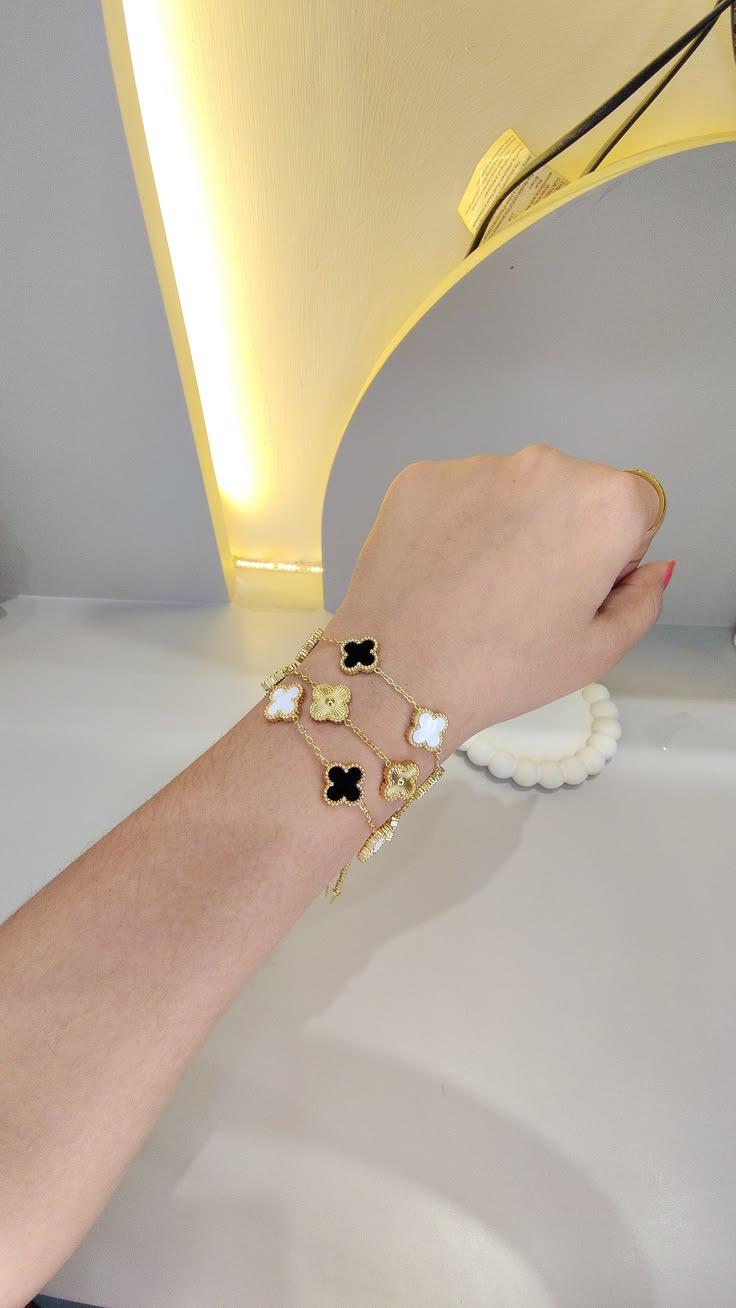✨ Korean Bracelets – Minimal and Trendy
