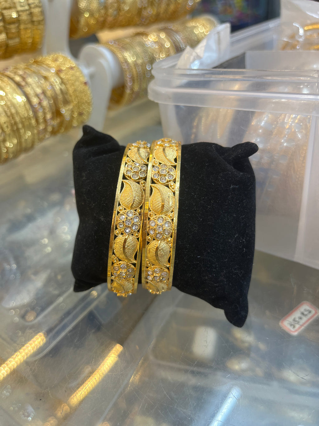 Diamond gold finishing kada