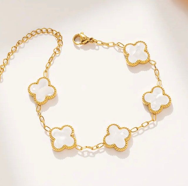 ✨ Korean Bracelets – Minimal and Trendy